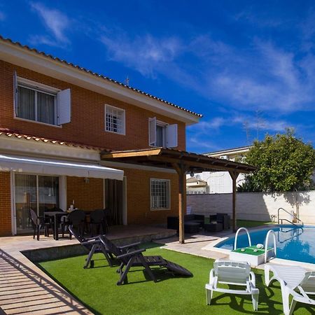Villa Pluma Planet Costa Dorada - Only Families سالو المظهر الخارجي الصورة