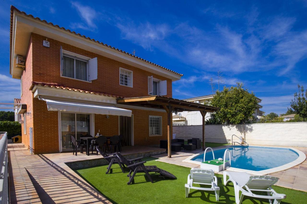 Villa Pluma Planet Costa Dorada - Only Families سالو المظهر الخارجي الصورة